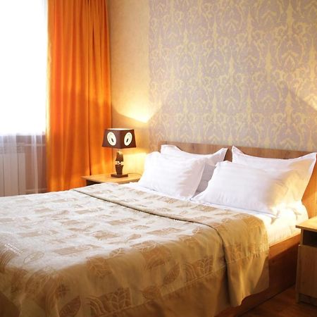 City Hotel Ustʼ-Kamenogorsk Екстериор снимка