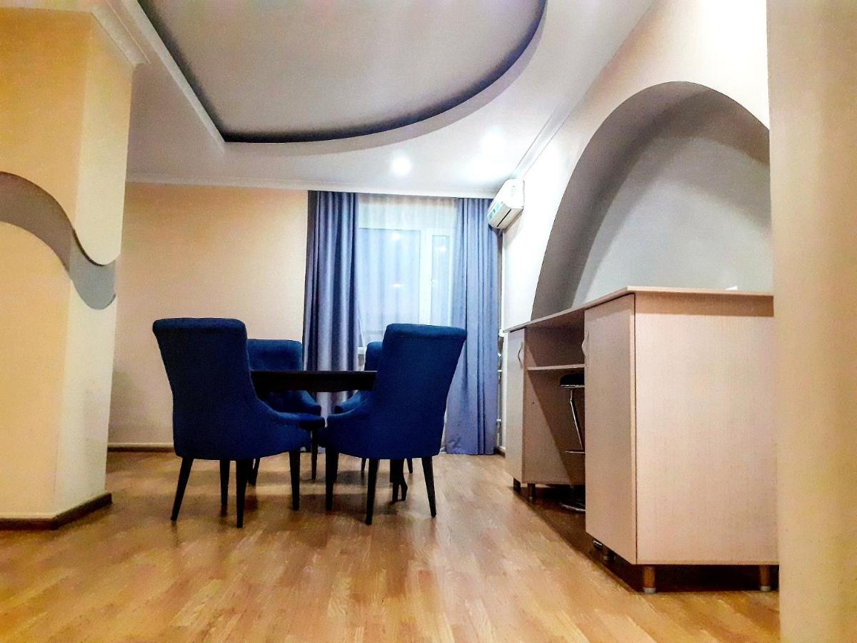 City Hotel Ustʼ-Kamenogorsk Екстериор снимка
