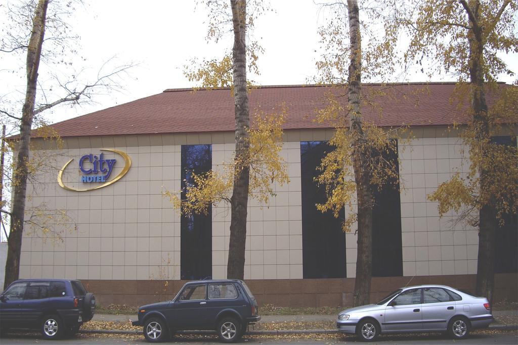 City Hotel Ustʼ-Kamenogorsk Екстериор снимка