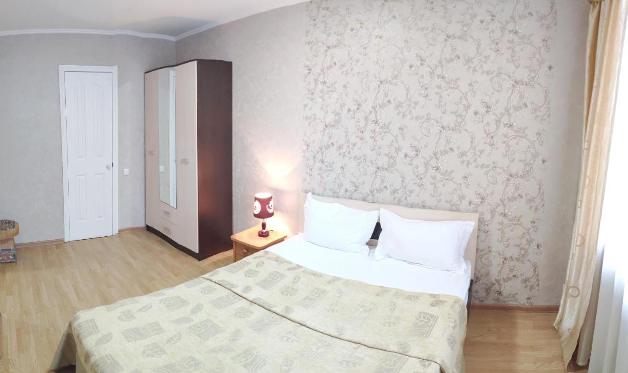 City Hotel Ustʼ-Kamenogorsk Екстериор снимка