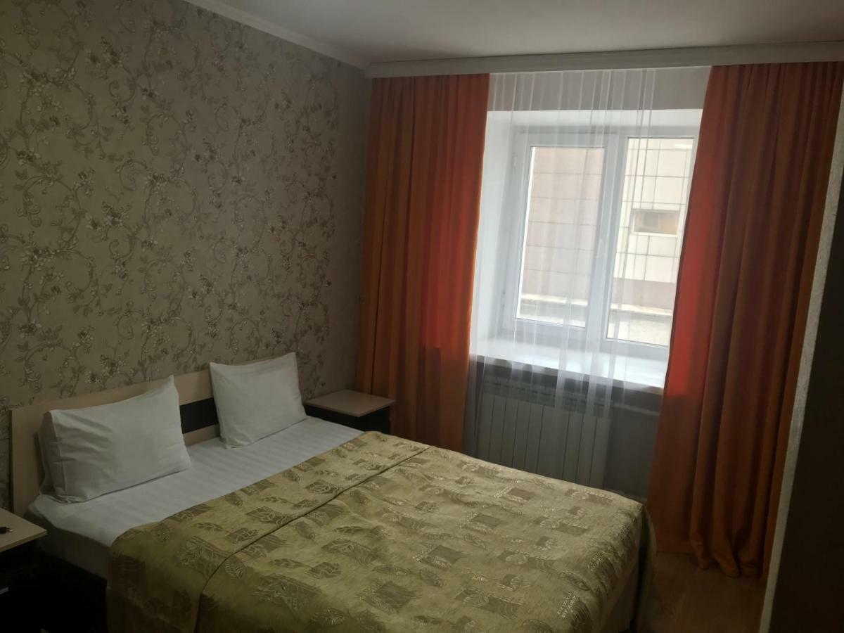 City Hotel Ustʼ-Kamenogorsk Екстериор снимка