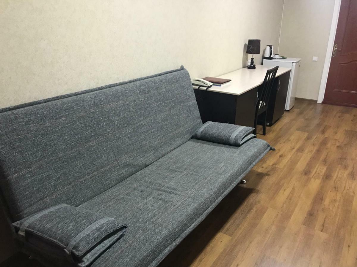 City Hotel Ustʼ-Kamenogorsk Екстериор снимка