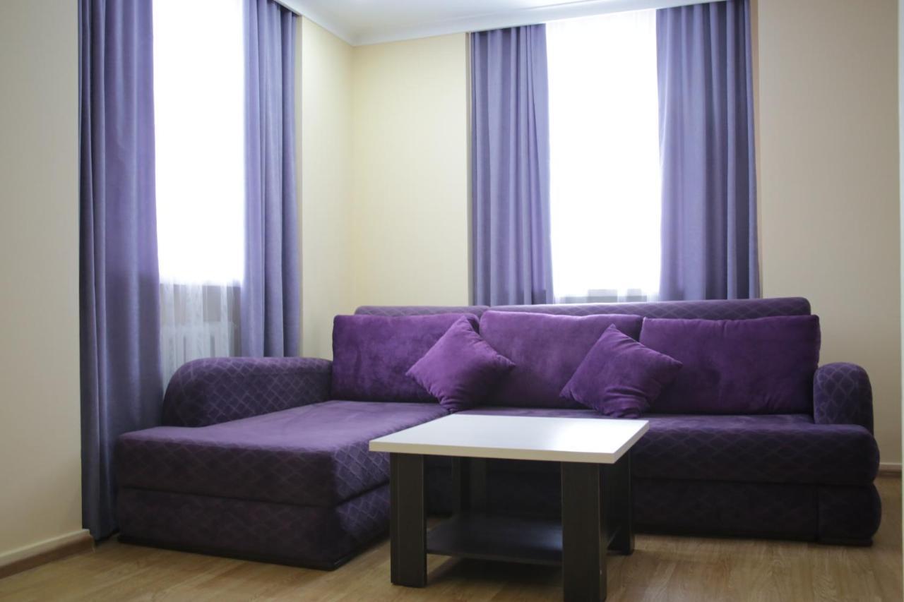 City Hotel Ustʼ-Kamenogorsk Екстериор снимка