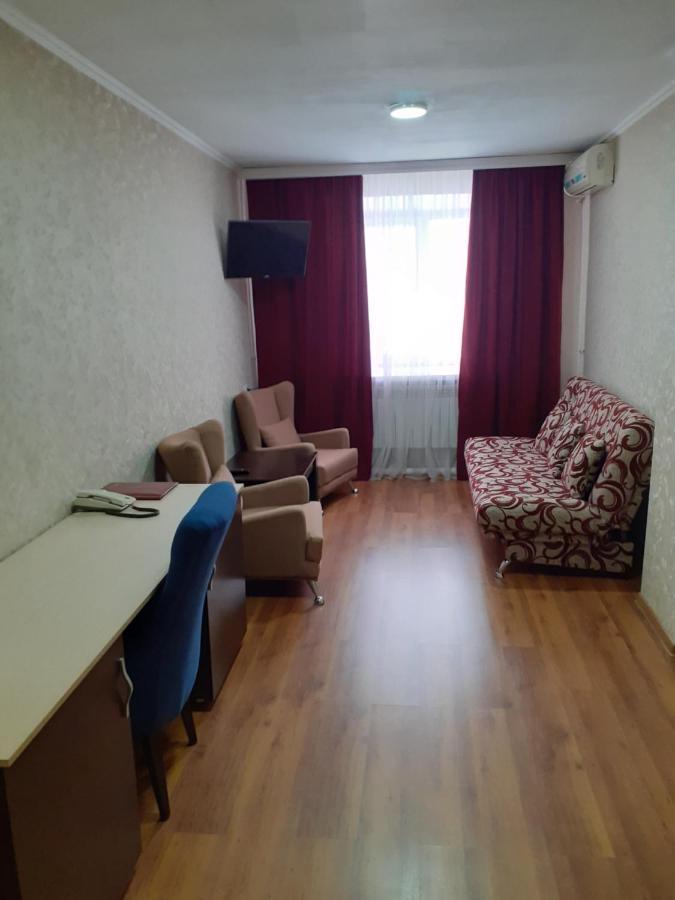 City Hotel Ustʼ-Kamenogorsk Екстериор снимка