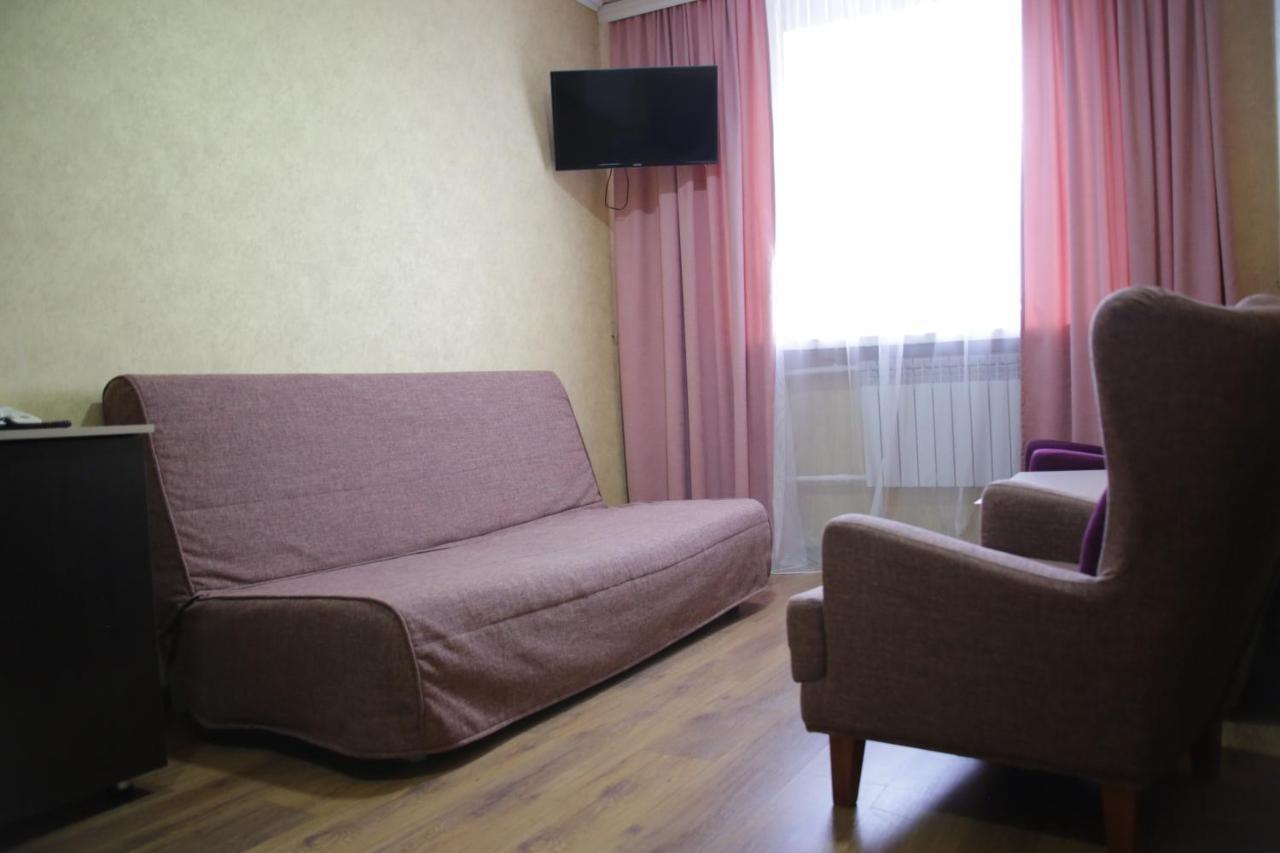 City Hotel Ustʼ-Kamenogorsk Екстериор снимка